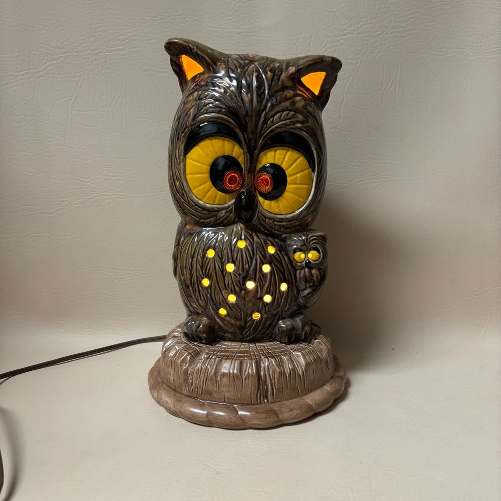 Vintage ceramic Owl & Baby lamp, often identified as a "TV lamp" from the 1970s. - Picture 3 of 8